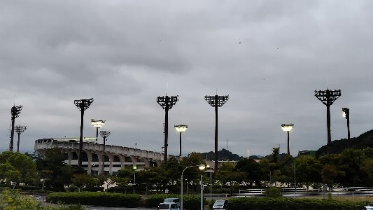 球場外景(東山公園駅から)